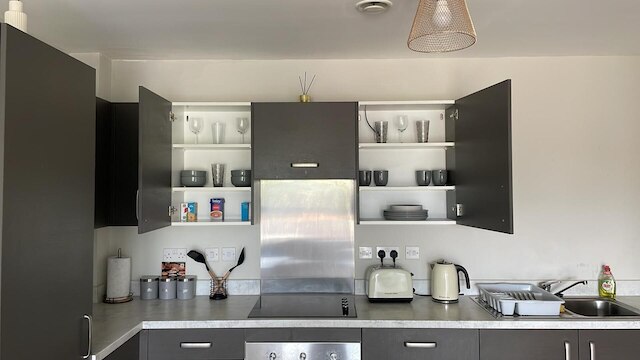 アパートメント スリープス 4 ペッツ アロウド & パーキング