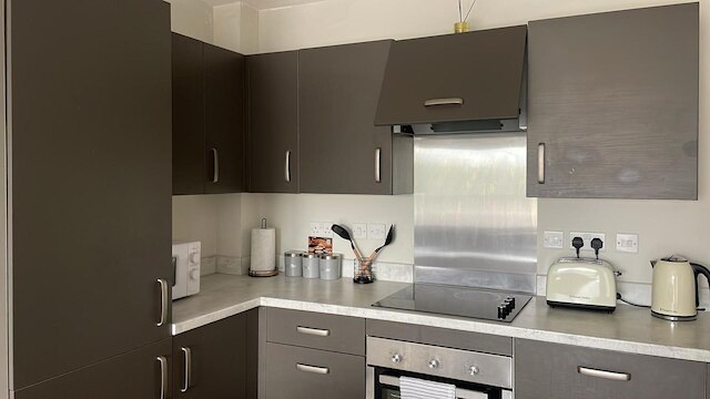 アパートメント スリープス 4 ペッツ アロウド & パーキング