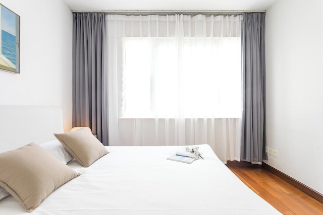 Book and Bed-People's Square