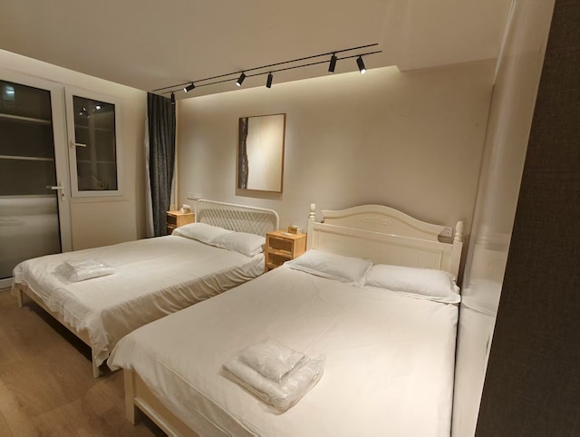 Book and Bed - SML Center