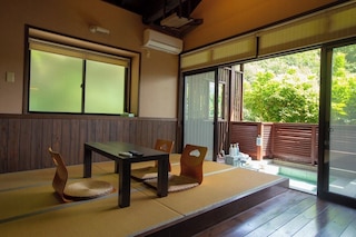 The Lighthouse Seaside Inn