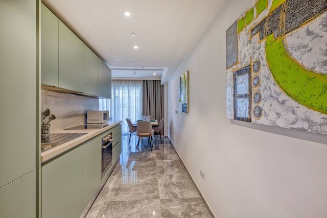 オフィシャル マーキュリー スイーツ ウィズ ルーフトップ プール アクセス