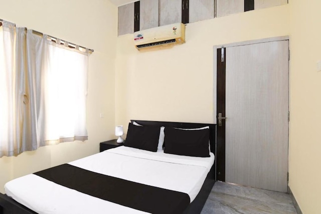 New Stay Kiya Kedia Kolkata AC Room