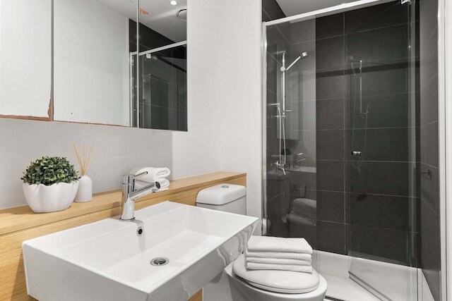 Pet-friendly 2BR Near Southern Cross, Free Parking