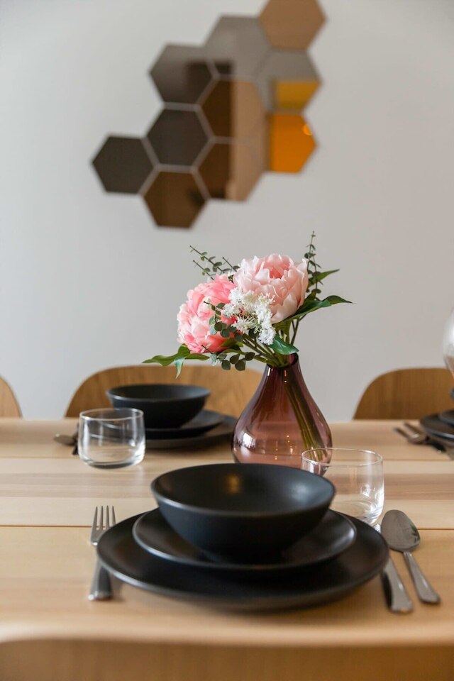 A Cozy 2BR Apt With Yarra Views, Free Parking