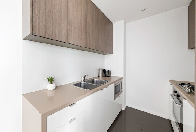 A Cozy 2BR Apt With Yarra Views, Free Parking