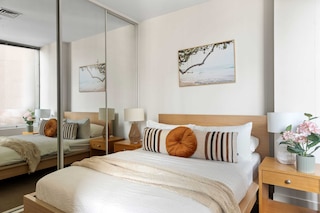 A Stylish & Central 2BR Apt Near Flinders Station