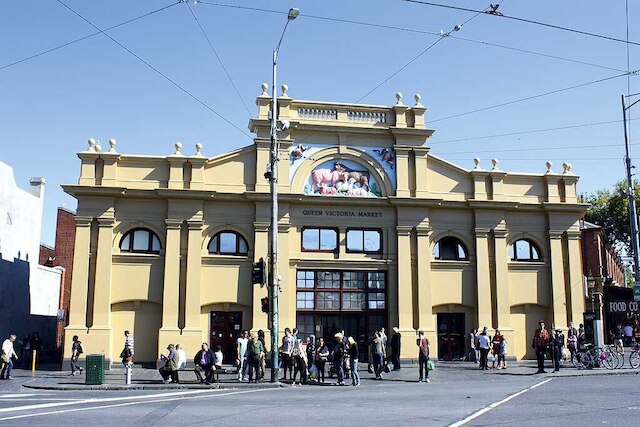 A Comfy Apt Right Next to Queen Victoria Market