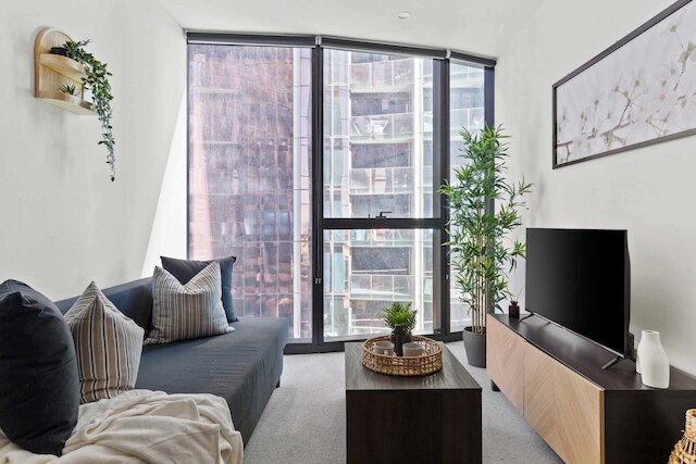 A Chic 2BR Apt Right Next to Melbourne Central