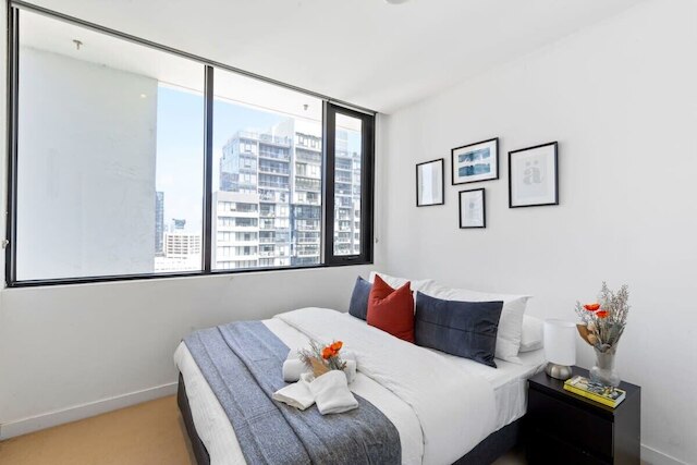 シックな 2 ベッドルーム アパートメント シティビュー サザンクロスの近く