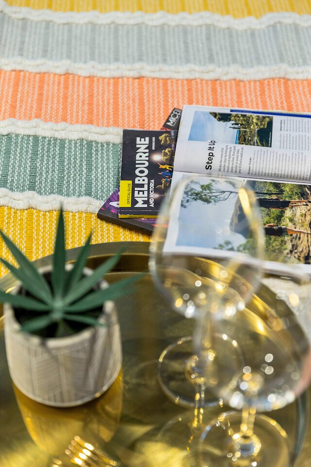 A Lovely Apt Right Next to Southern Cross Station