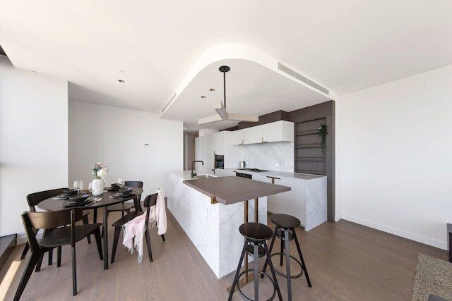 Lovely 3BR Apt With Panoramic Views, Free Parking