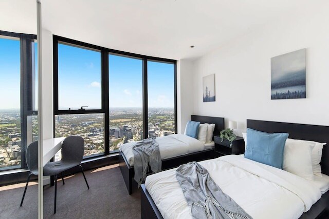 Lovely 3BR Apt With Panoramic Views, Free Parking