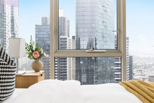 快適でスタイリッシュな 2 ベッドルーム アパートメント クラウンの隣 シティビュー