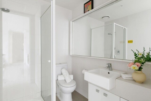 快適でスタイリッシュな 2 ベッドルーム アパートメント クラウンの隣 シティビュー