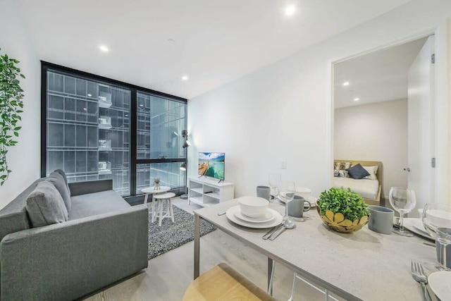 A Cozy & Chic Apt Near Crown Casino & Southgate Mall