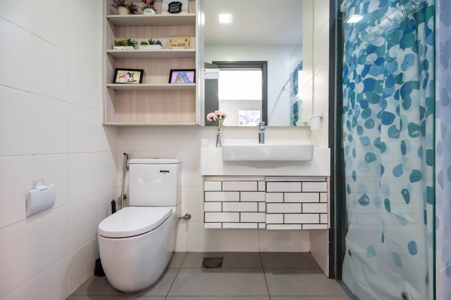 ハイ フロア スアサナ スイーツ 5 イン JB シティ ウィズ WiFi