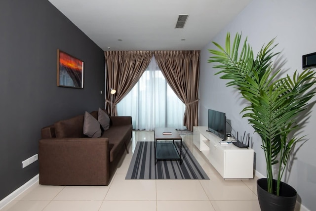 ハイ フロア スアサナ スイーツ 5 イン JB シティ ウィズ WiFi