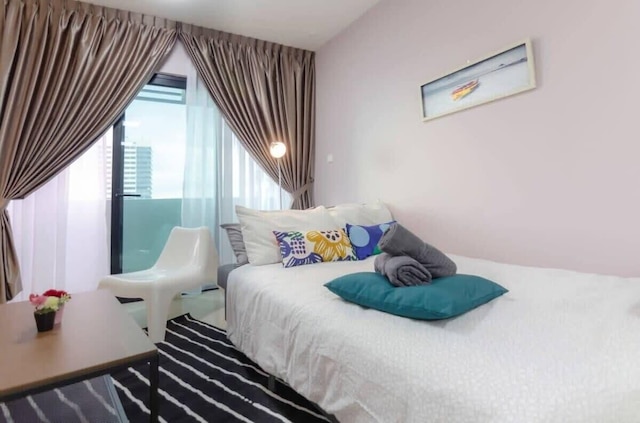 スタイリッシュ & コージー スイート イン スアサナ JB