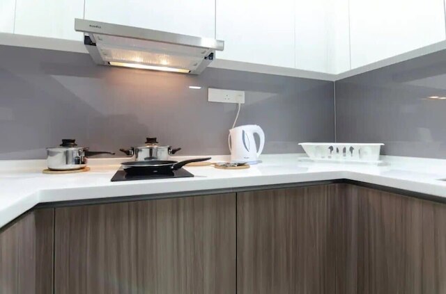 スタイリッシュ & コージー スイート イン スアサナ JB