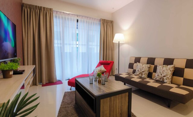 コンフィ & ホームリー スアサナ スイーツ イン JB, ハイ フロア