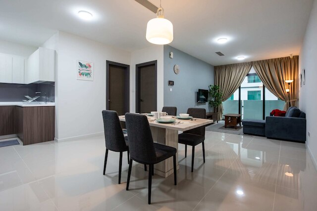 ア コージー & スタイリッシュ アパート アット スアサナ スイーツ JB