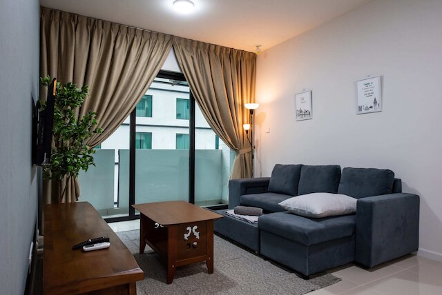 ア コージー & スタイリッシュ アパート アット スアサナ スイーツ JB