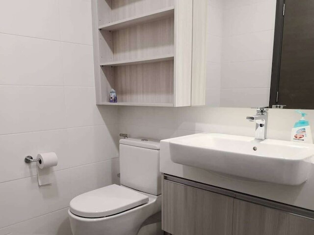 ア スペーシャス, ハイ フロア スイート ネクスト トゥ コムター JBCC