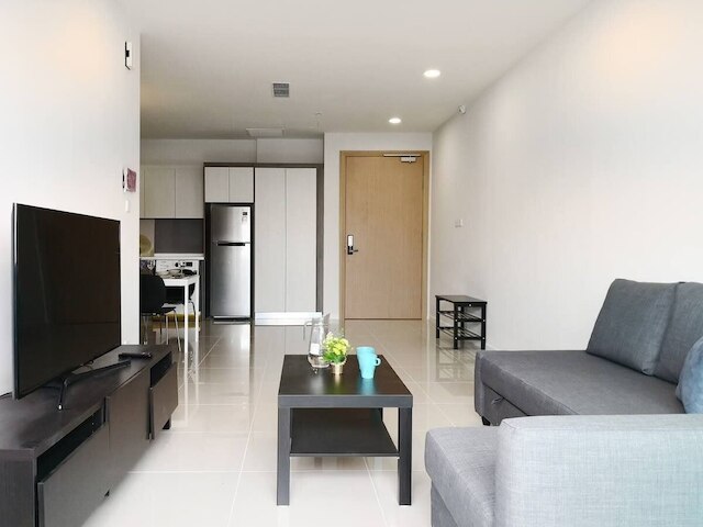 ア スペーシャス, ハイ フロア スイート ネクスト トゥ コムター JBCC