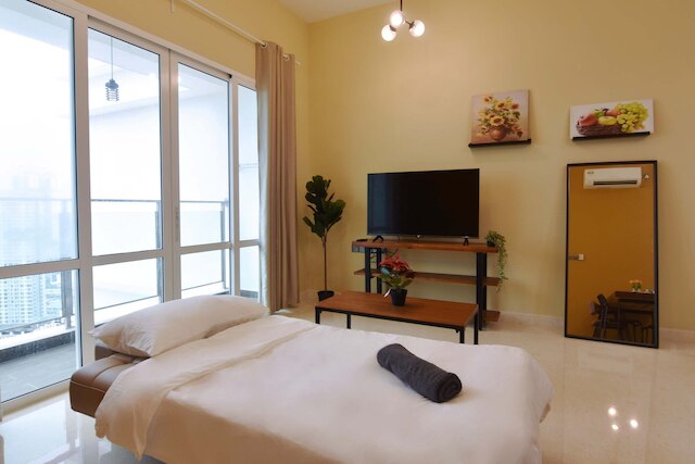 コージー 1ベッドルーム スイート アット トライトワー ステップス トゥ JB CIQ