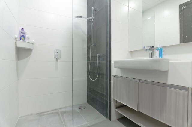 コージー & ハイ フロア スイート イン スアサナ JB 15, ビューズ