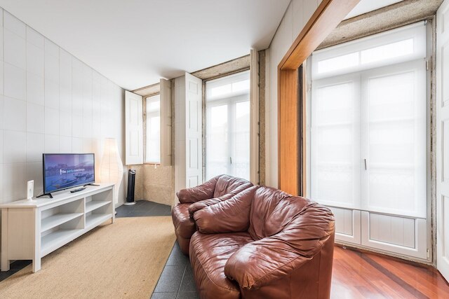 ゲストレディ - アオ コリセウ