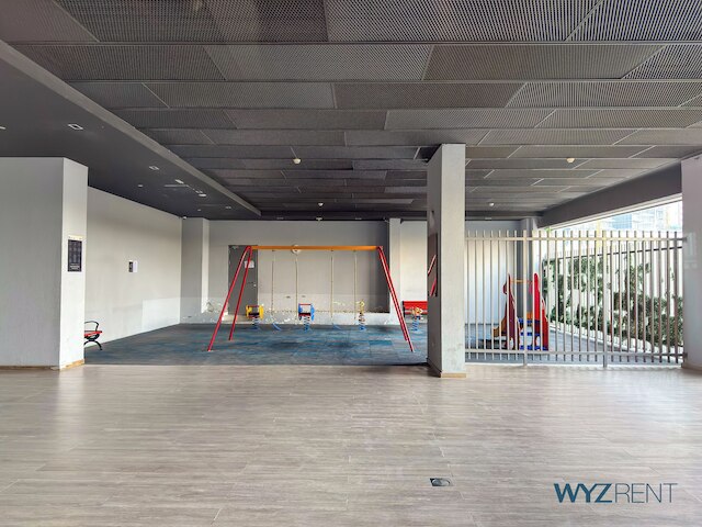 Blossoming 1BR Walk to Dubai Mall & Pool