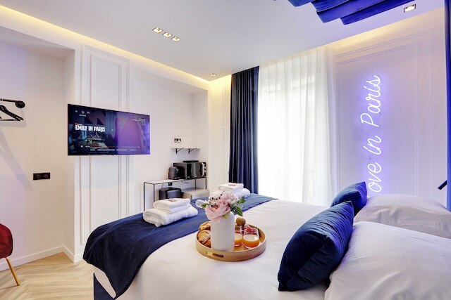 スーパーブ スイート ウィズ ジャクジー ル マレ ボーブール