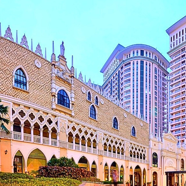 Live Luxury Living at BGC Venice