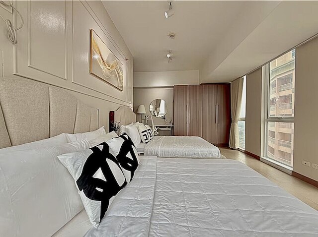 Live Luxury Living at BGC Venice