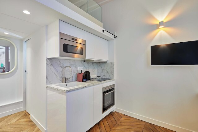 ラブリー スタジオ-ルーヴル & パレ ロワイヤル