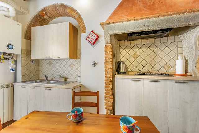 ゲストホスト - サン ジョルジオ タイニー ジェム