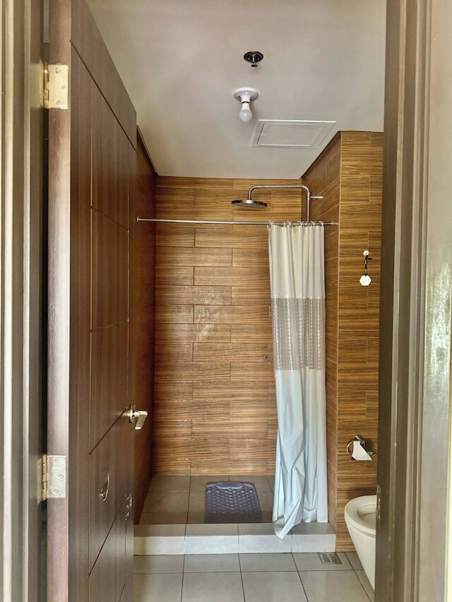 Levi & Moon's Chill with beautiful view