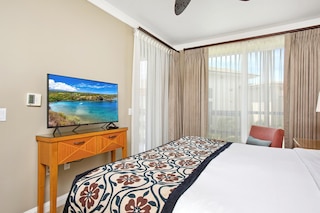 KBM Resorts Spacious 4-bedroom Honua Kai Collection Multi Unit Listing Same Floor Ocean Views 2 Free Rental Cars! Hkh-503/16