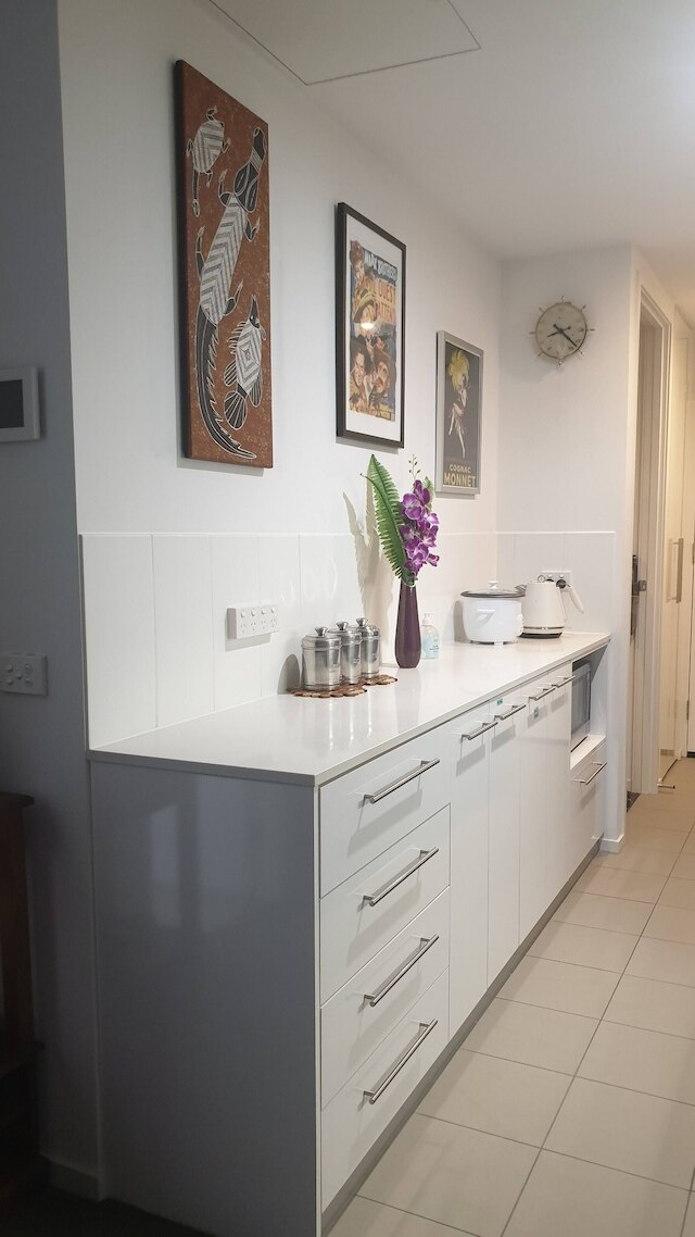 Amazing City Views on 18th Floor With car Park