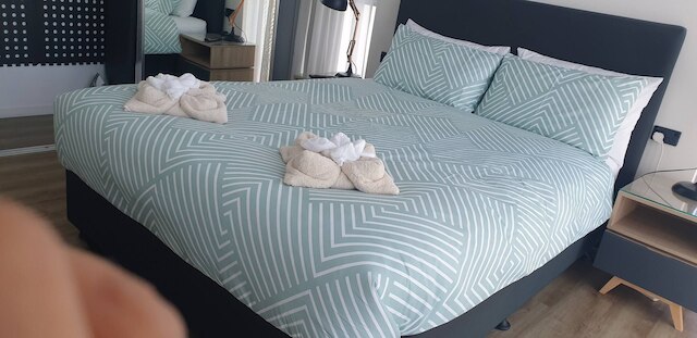 Chevron With 3beds and own Carpark Within Tower3