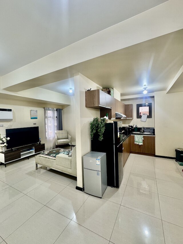 ラディアンス マニラベイ 2 ベッドルーム & 3 バス