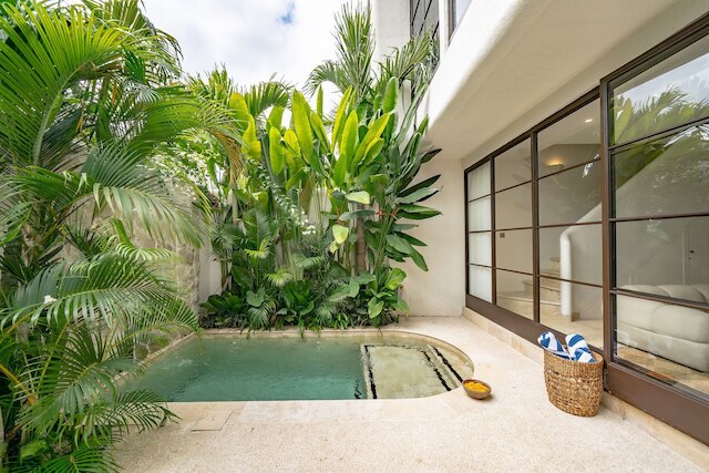 ヴィラ セイロン 4 ウルワツ