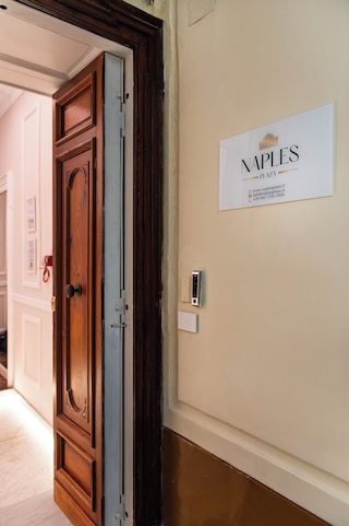 ナポリ プラザ ドゥオーモ