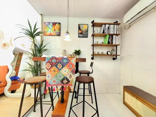 Shanghai Hills & Aromahome Terrace Loft