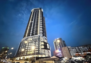 スペース レジデンシー by A----ウォーク 100m トゥー KSL