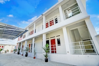 OYO 94766 タパク リマン シャリア