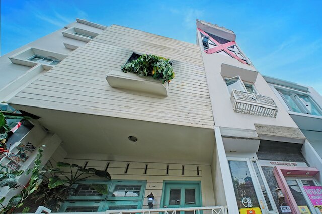 OYO 94764 シャリア カマルグエ