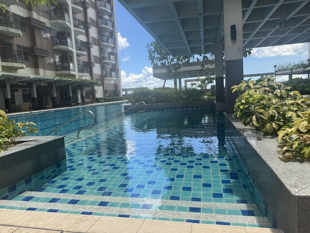 レヴィ & ムーンズ マニラ ベイ